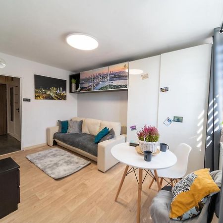 Metro Lux Home Apartment Varşovia Exterior foto