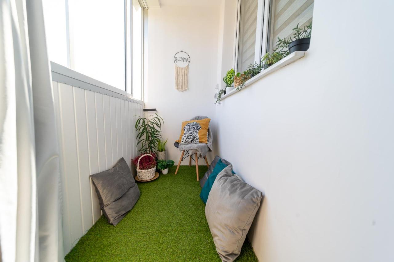Metro Lux Home Apartment Varşovia Exterior foto