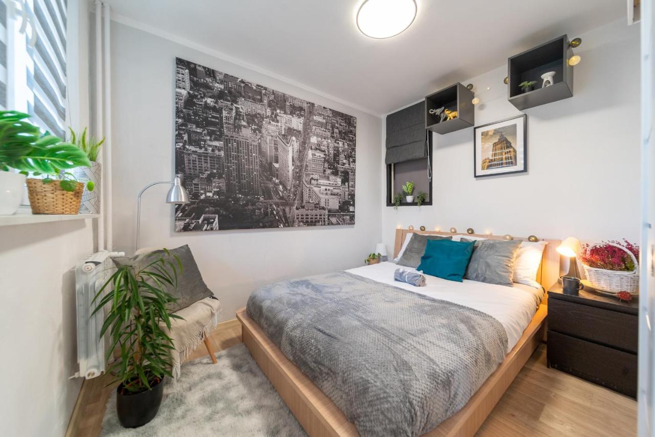 Metro Lux Home Apartment Varşovia Exterior foto