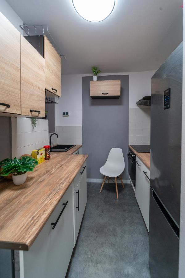 Metro Lux Home Apartment Varşovia Exterior foto